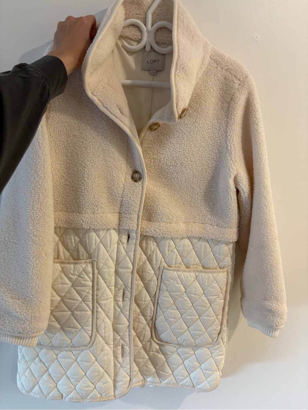 LOFT Cream Two-Tone Quilted & Sherpa Jacket